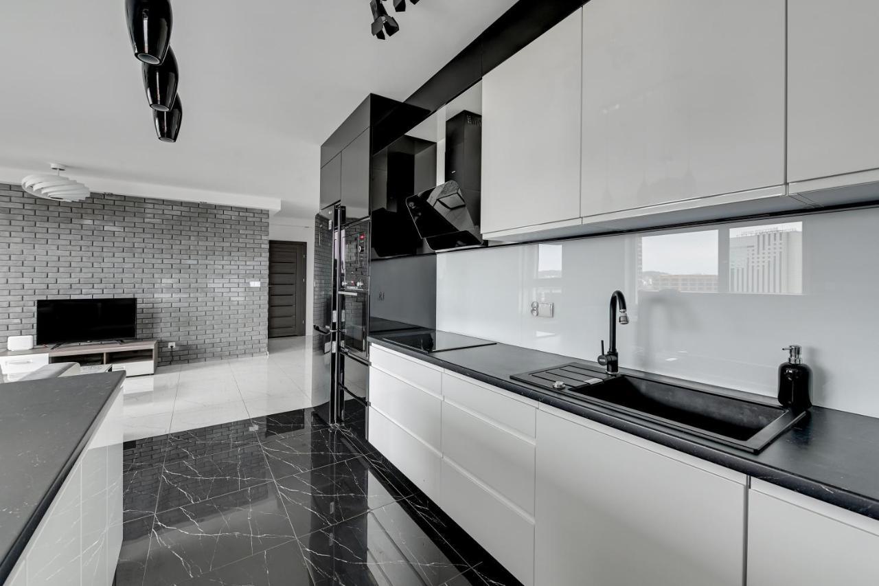 Grand Apartments - Luxury Apartment On The 11Th Floor With A View Of The Old Town 그단스크 외부 사진