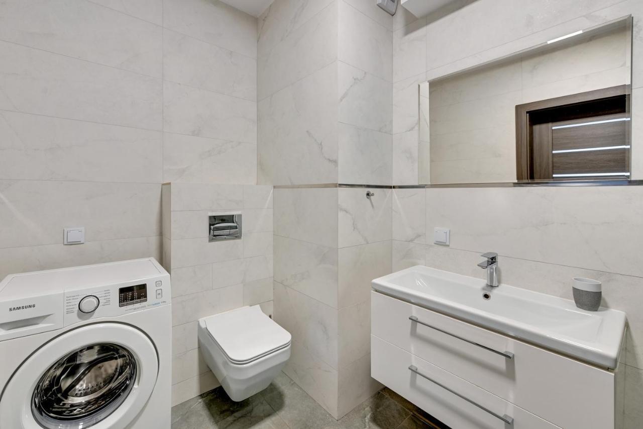 Grand Apartments - Luxury Apartment On The 11Th Floor With A View Of The Old Town 그단스크 외부 사진